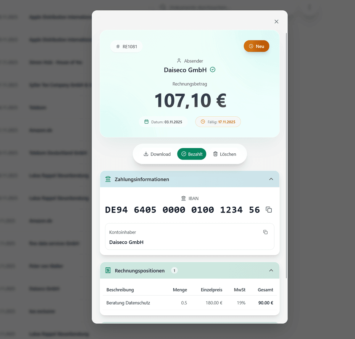 E-Rechnung mit grünem Haken-Indikator neben Absender und Rechnungsdetails